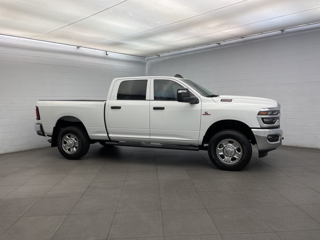 2025 Ram 2500 Tradesman photo 2