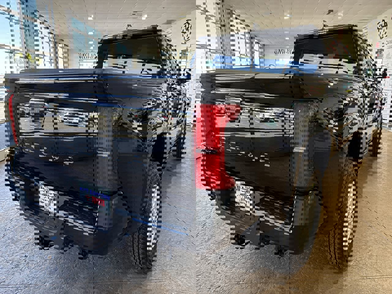 2025 Toyota Tacoma SR5 Double Cab photo 2