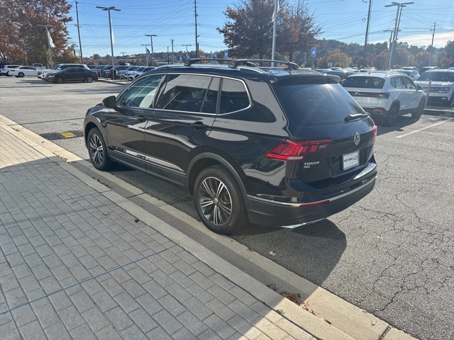 2018 Volkswagen Tiguan SEL photo 3