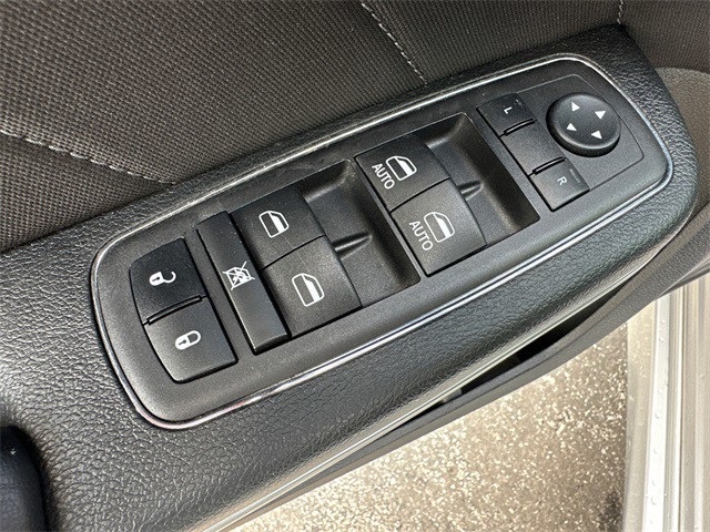 2023 Dodge Charger R/T photo 23