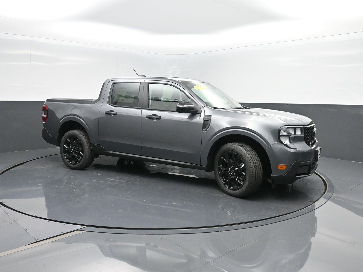 2025 Ford Maverick XLT photo 3