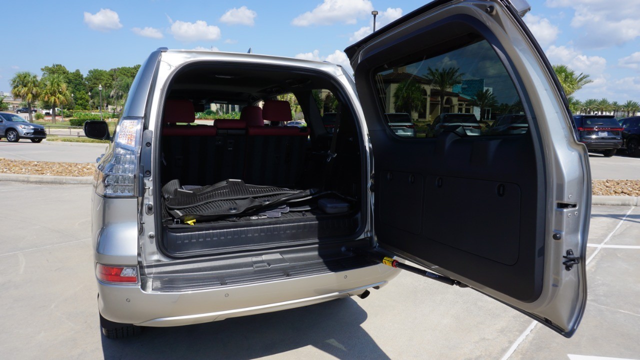 2023 Lexus GX Premium photo 35
