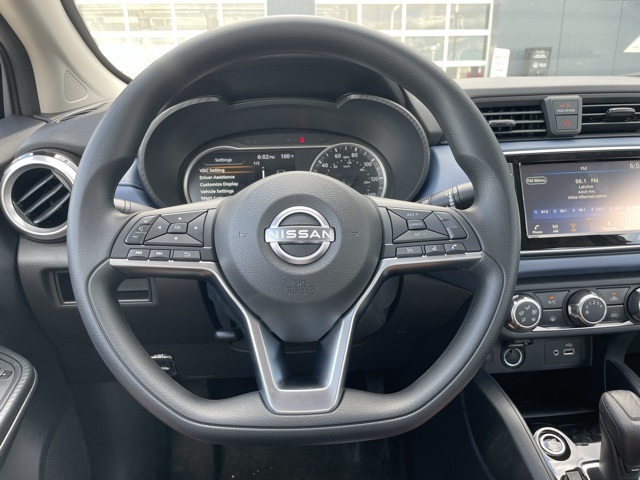 2025 Nissan Versa SV photo 9