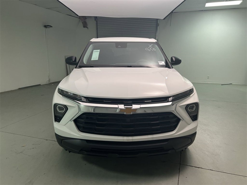 2026 Chevrolet Trailblazer LS photo 3