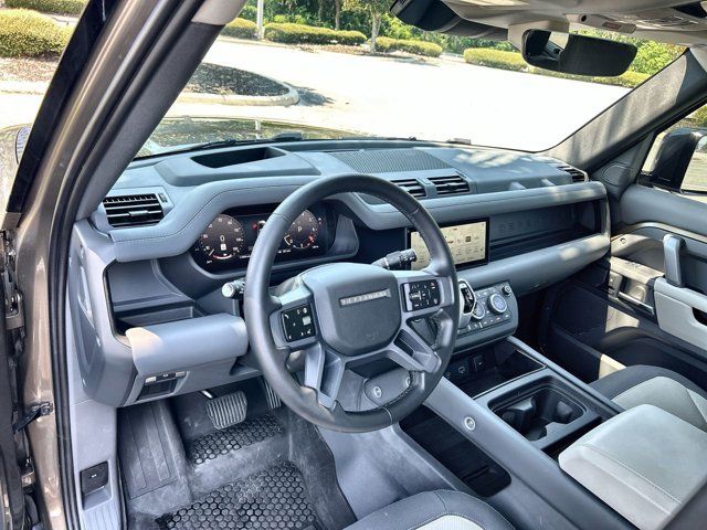 2024 Land Rover Defender 110 X-Dynamic SE photo 4