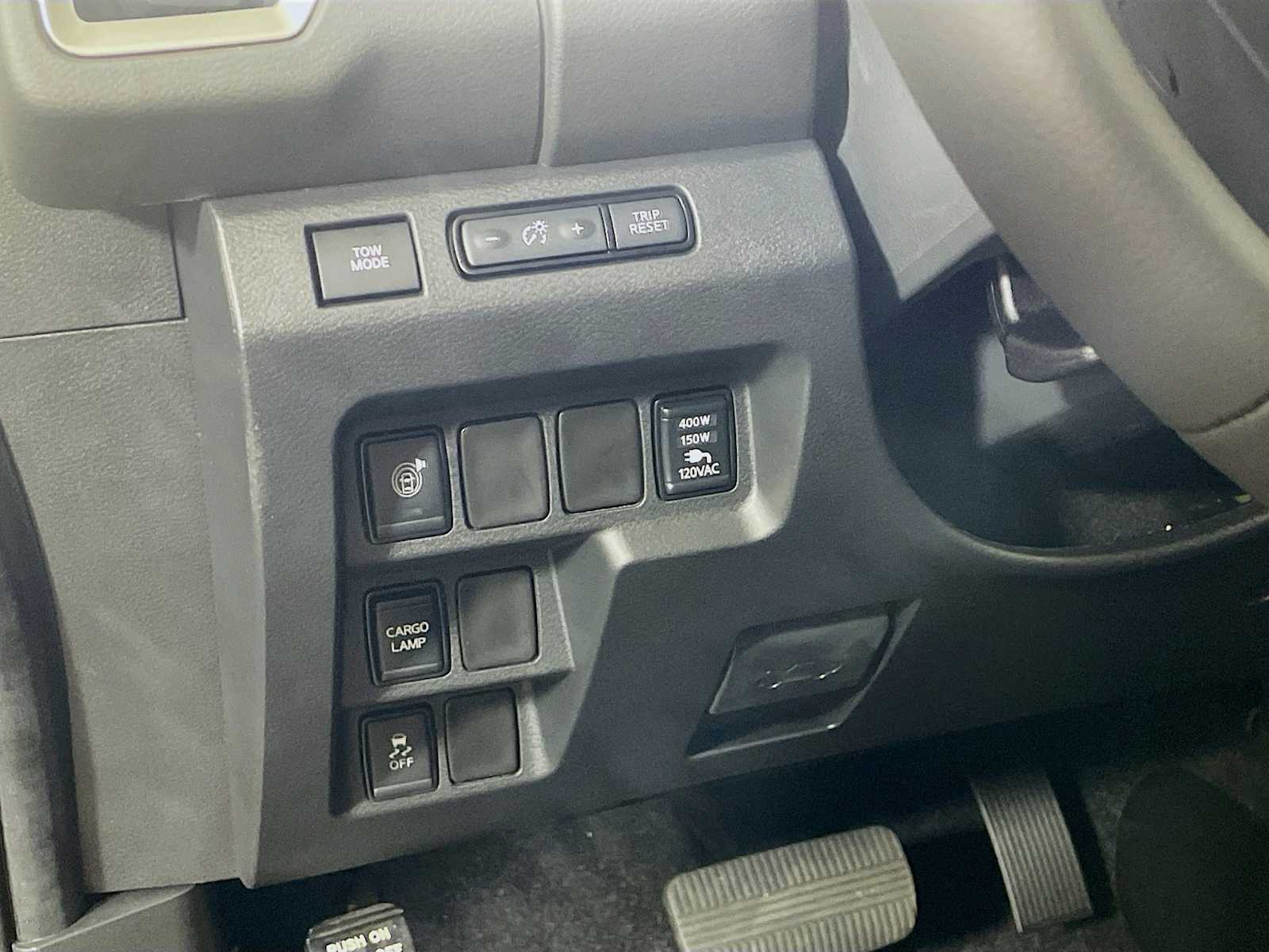 2025 Nissan Frontier SV Crew Cab photo 8