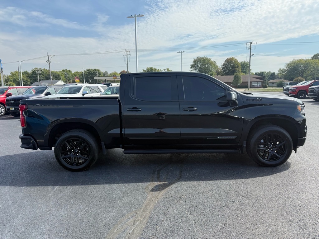 2024 Chevrolet Silverado 1500 High Country photo 4