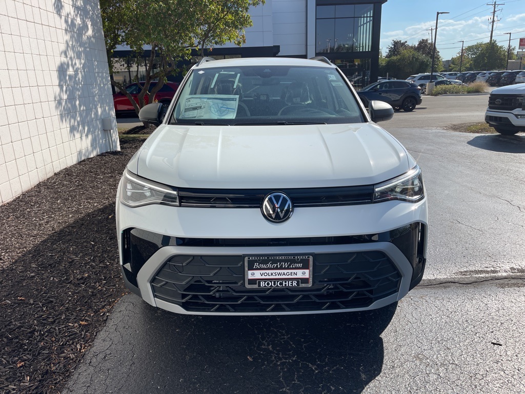2025 Volkswagen Taos S photo 4