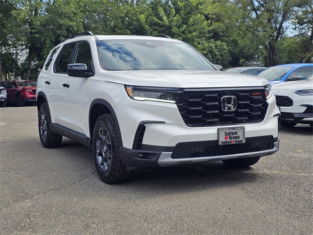 2025 Honda Pilot TrailSport's photo
