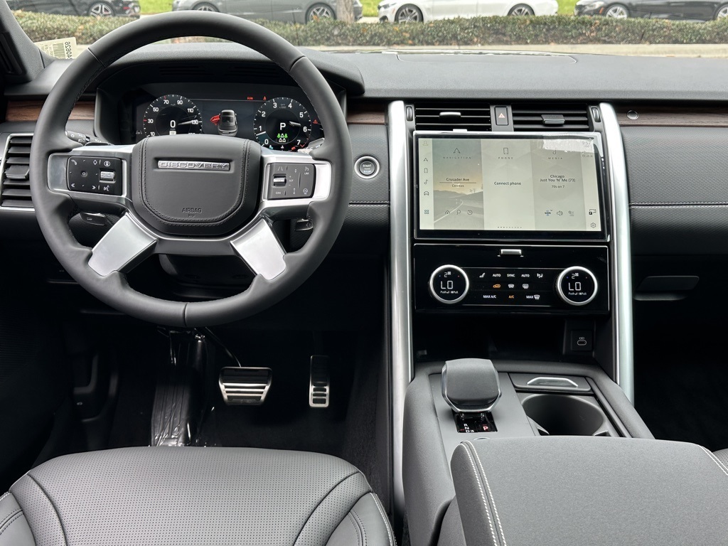2025 Land Rover Discovery SE photo 21