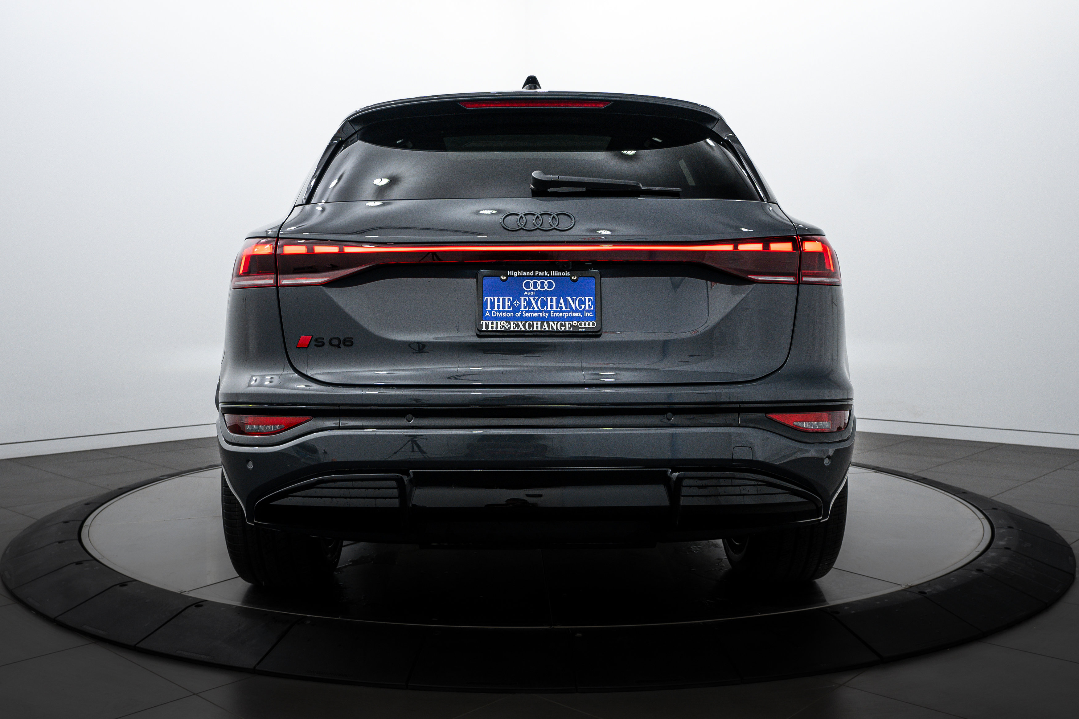 2025 Audi SQ6 photo 14