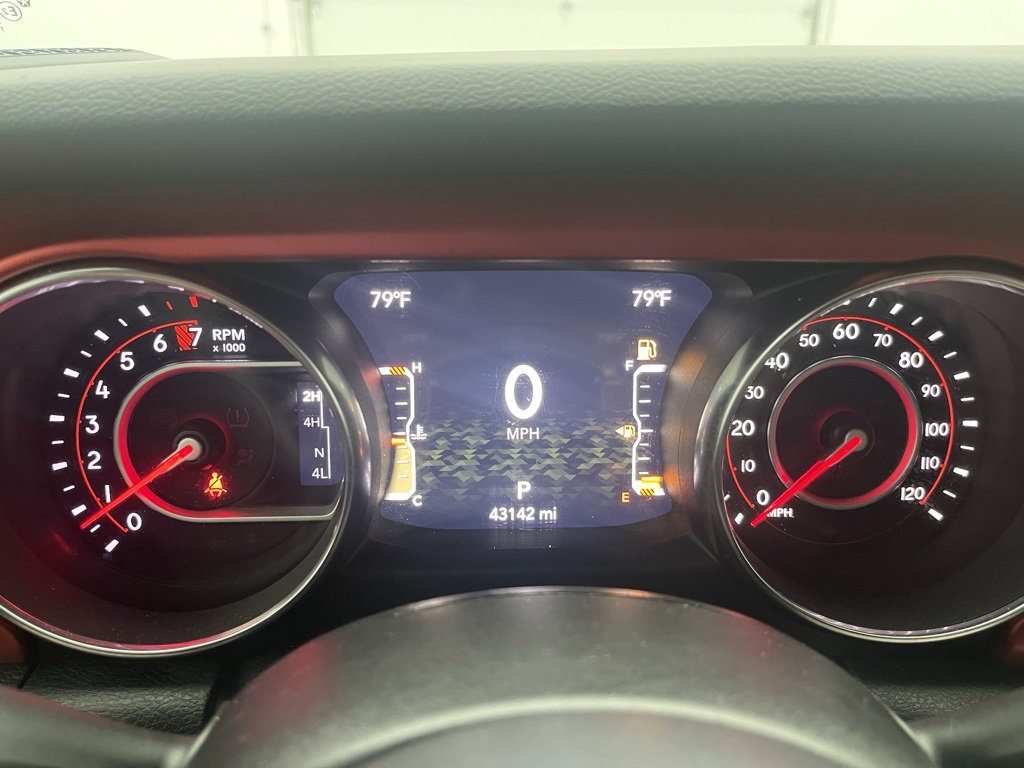 2021 Jeep Gladiator Rubicon photo 3