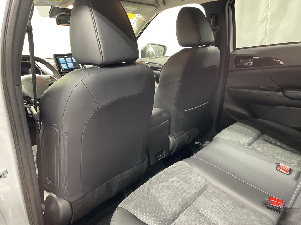 2025 Mitsubishi Eclipse Cross SE photo 24
