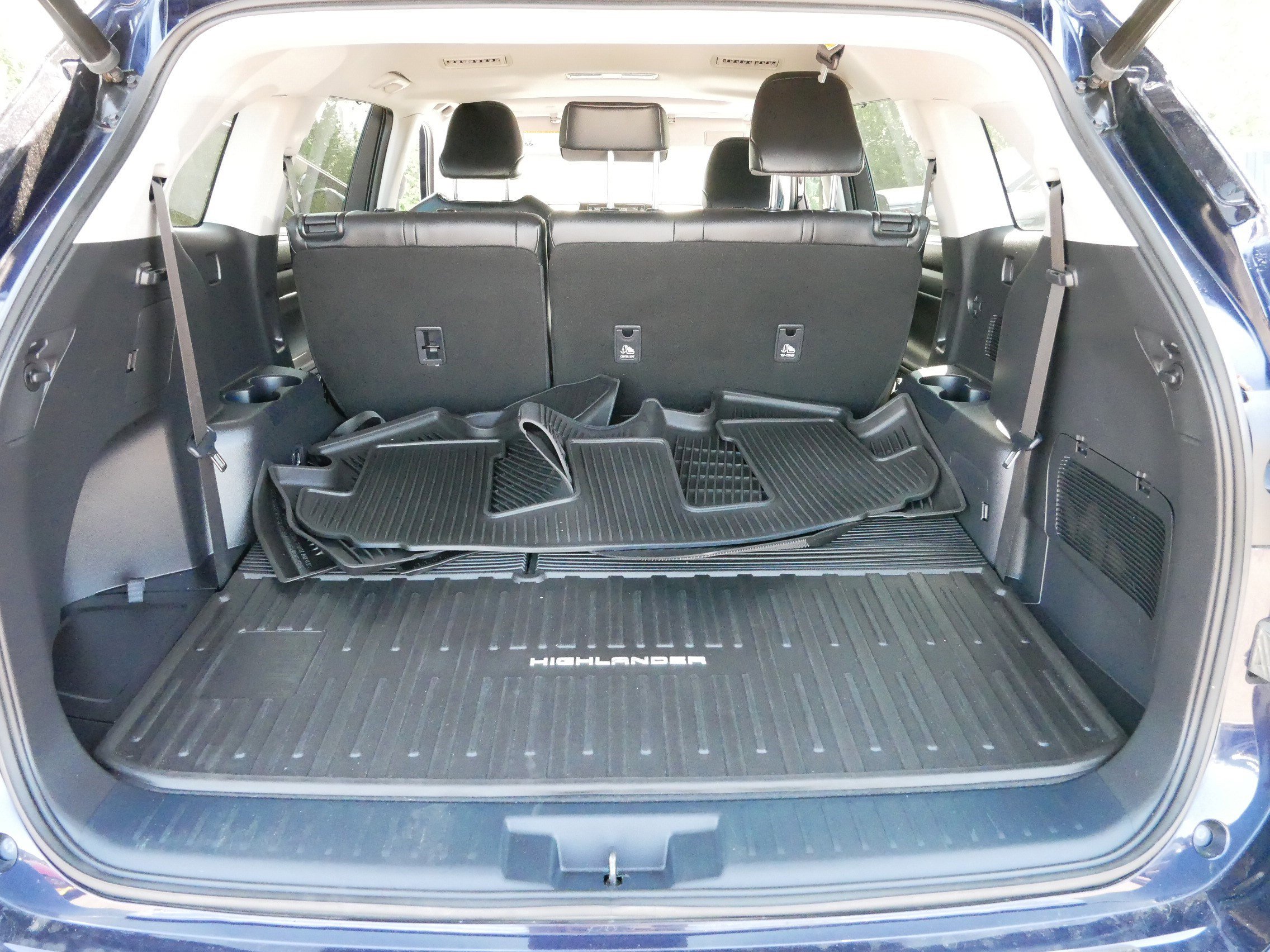 2022 Toyota Highlander XLE photo 18