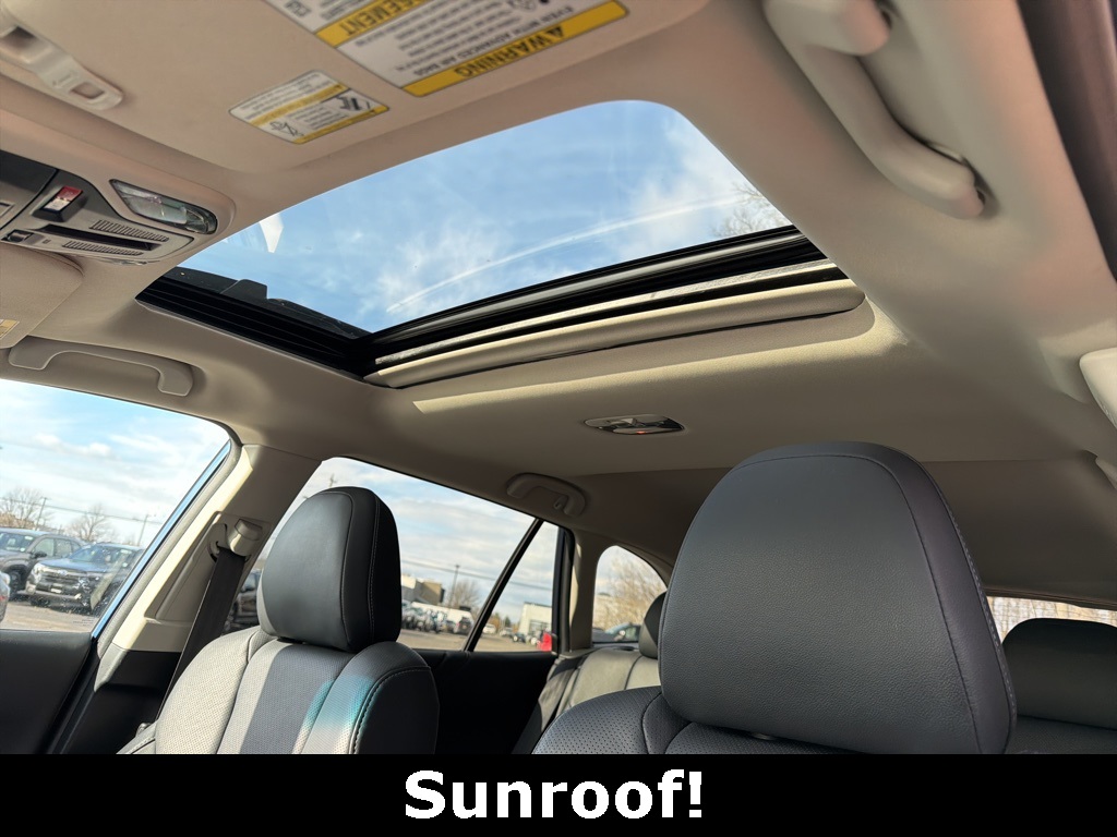 2022 Subaru Outback Limited photo 3