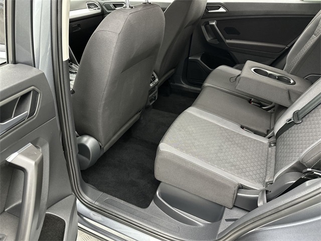2021 Volkswagen Tiguan S photo 12