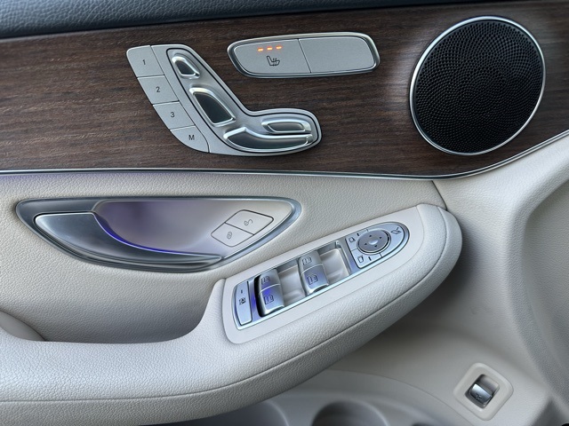 2022 Mercedes Benz GLC 300 4MATIC photo 14
