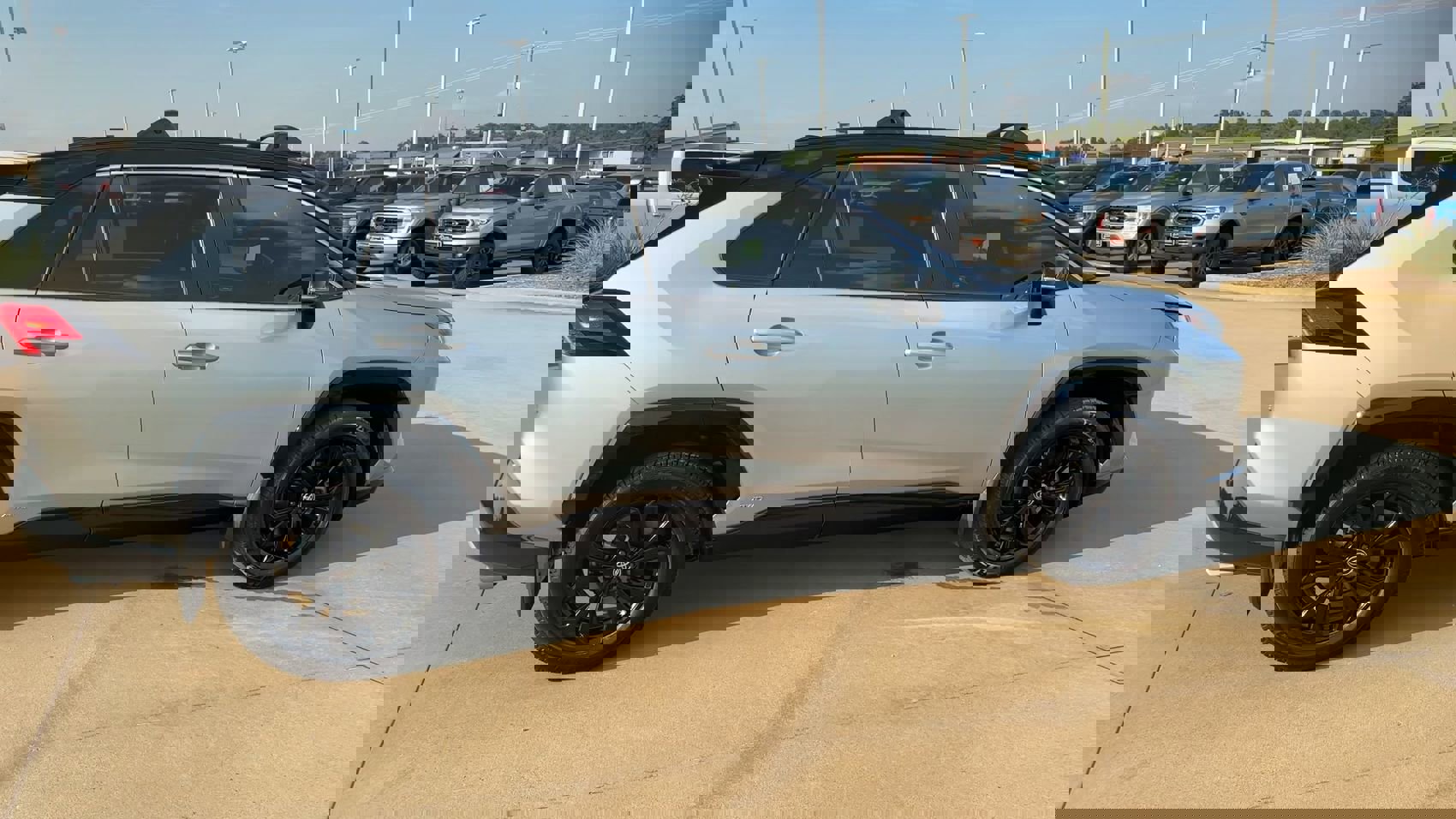 2023 Toyota RAV4 Hybrid XSE photo 8