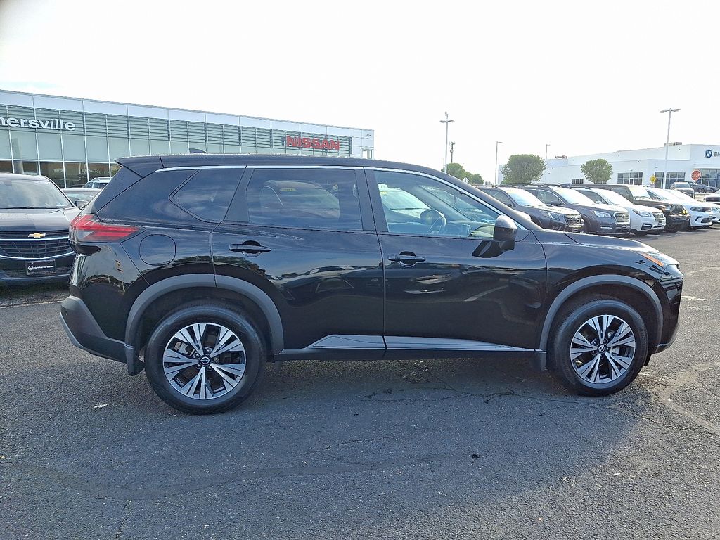 2023 Nissan Rogue SV photo 3