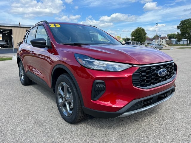 2025 Ford Escape ST-Line photo 3