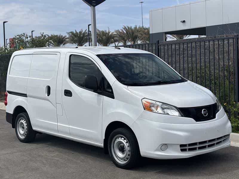 2021 Nissan NV200 S photo 2