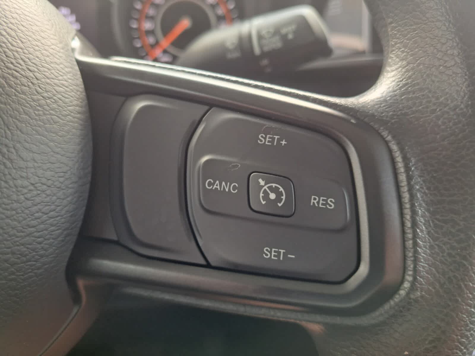 2024 Jeep Gladiator Sport photo 11