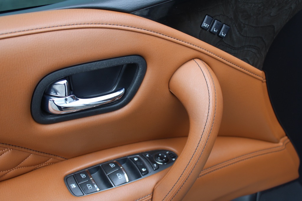 2019 Infiniti QX80 Luxe photo 8