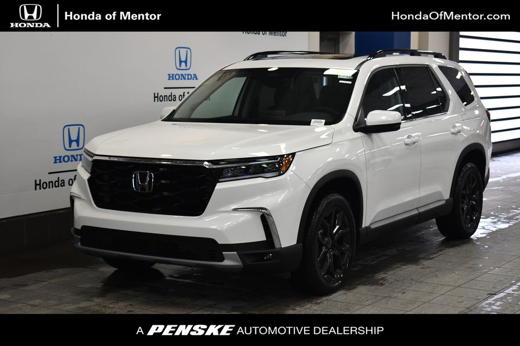2025 Honda Pilot Touring's photo
