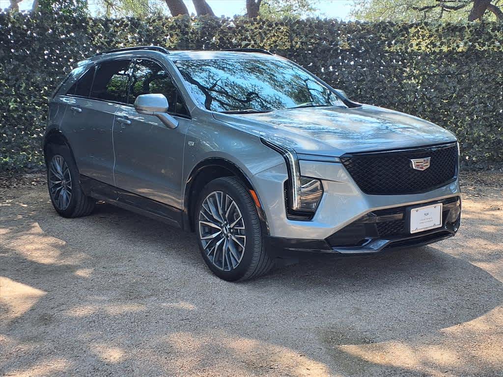 2024 Cadillac XT4 Sport photo 3