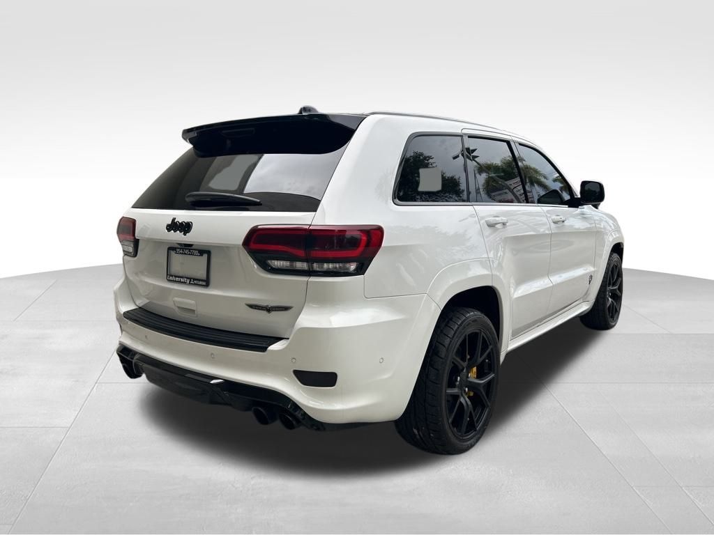 2021 Jeep Grand Cherokee Trackhawk photo 2