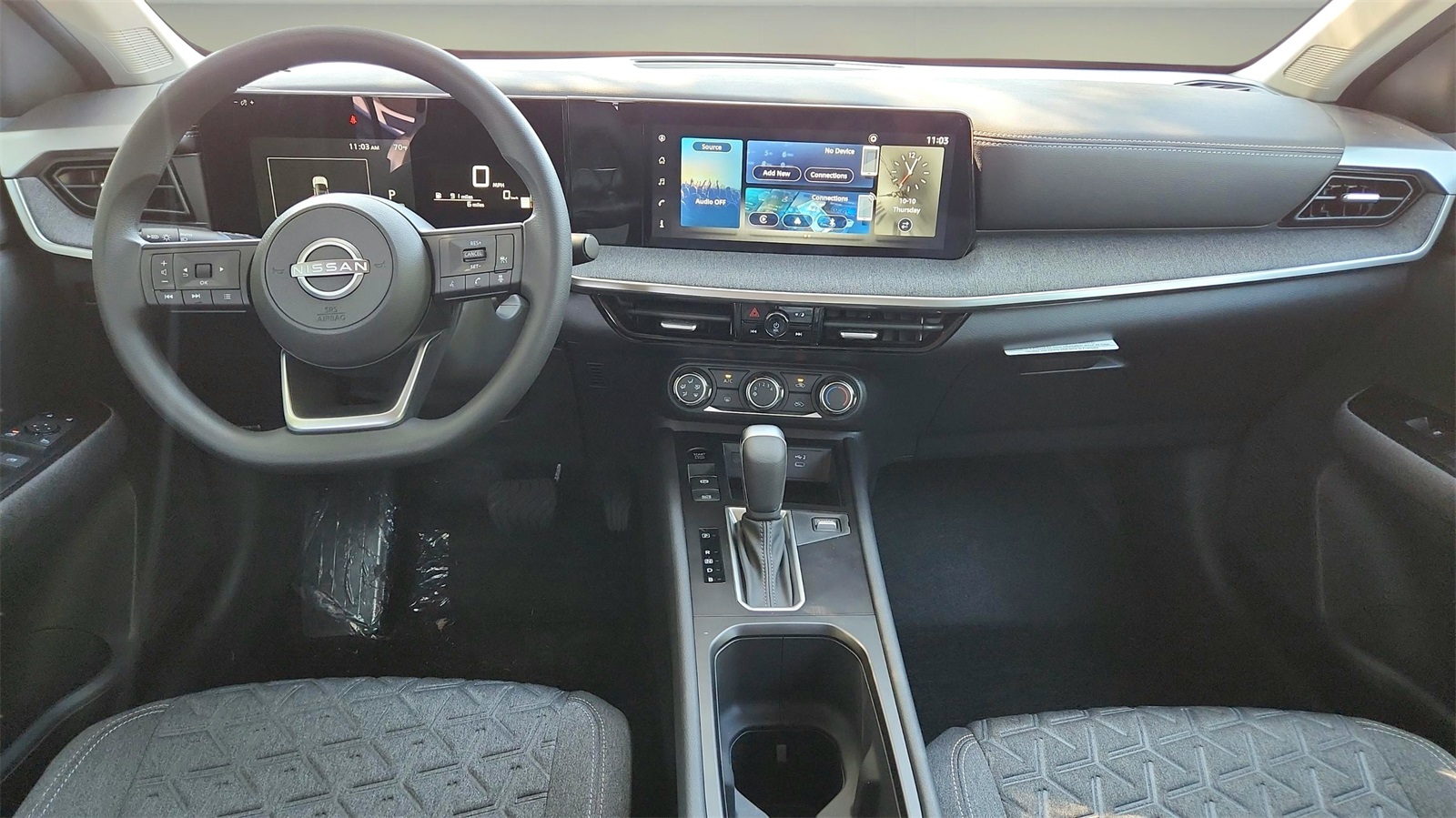 2025 Nissan Kicks SV photo 15