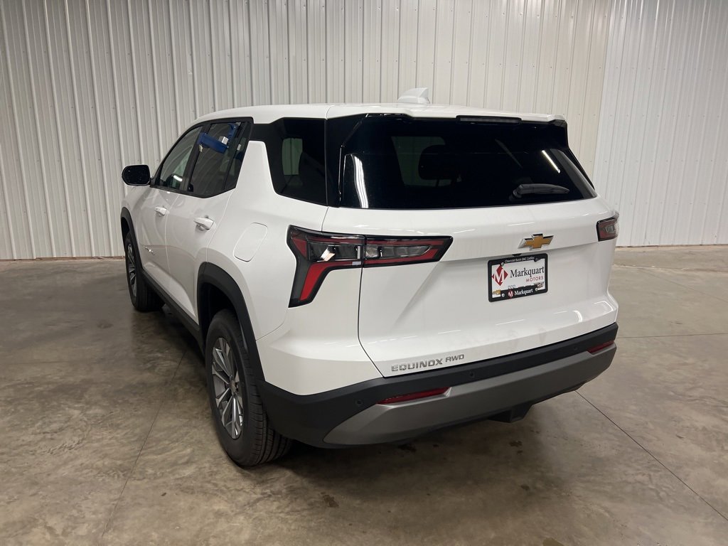 2026 Chevrolet Equinox LT photo 3