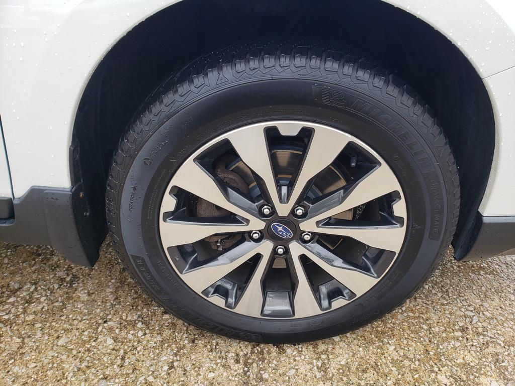 2017 Subaru Outback 3.6R Limited photo 39