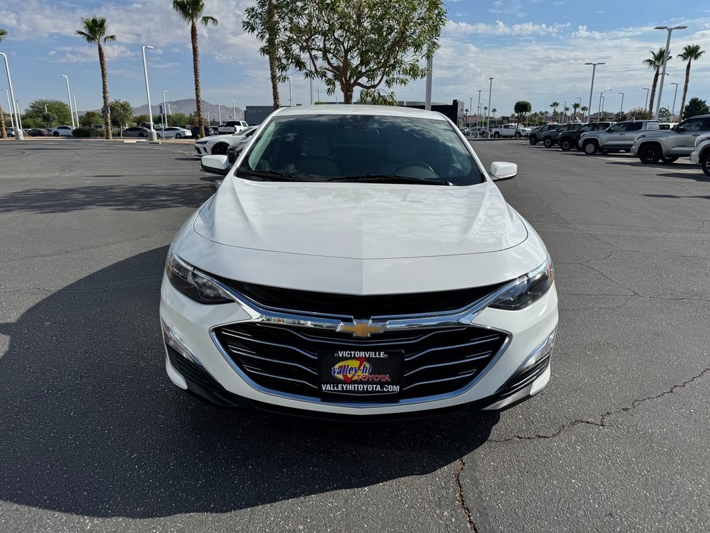 2022 Chevrolet Malibu photo 3