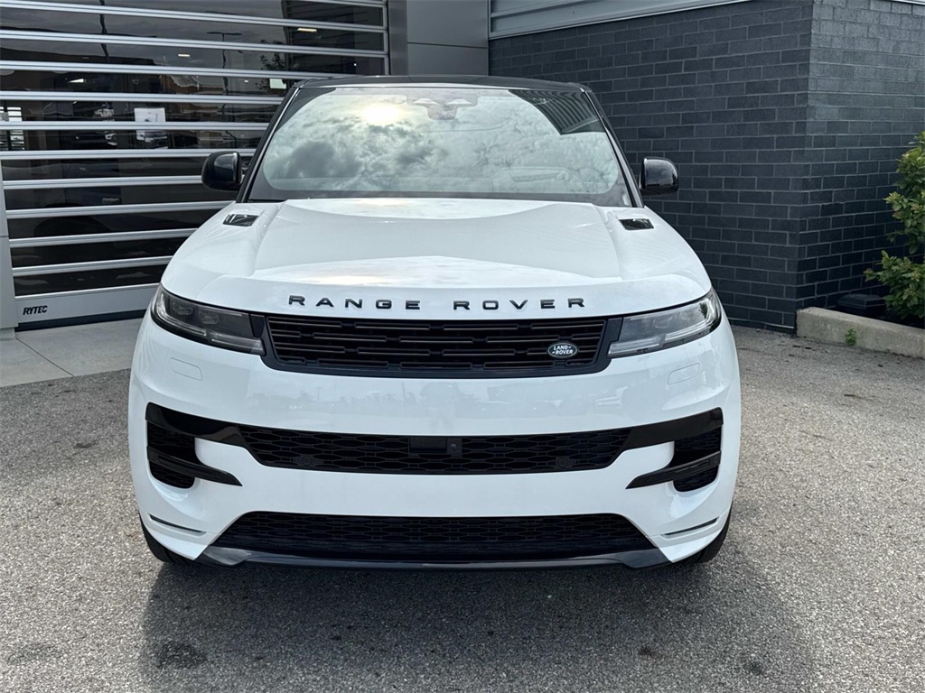 2025 Land Rover Range Rover Sport SE photo 2