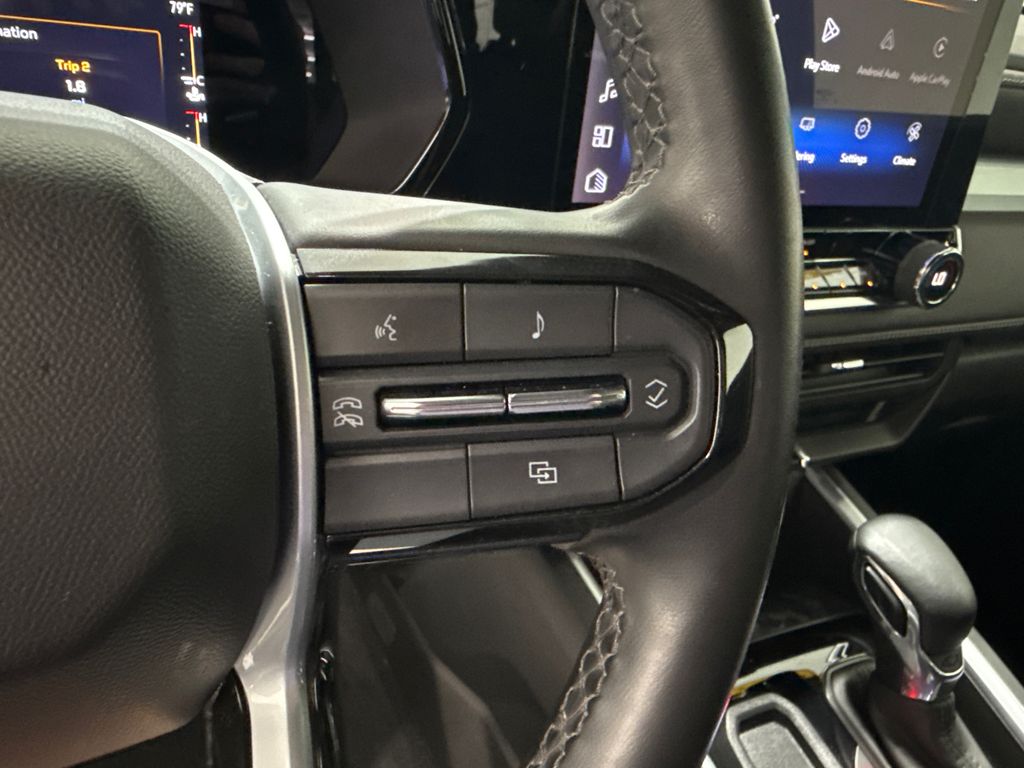 2023 Chevrolet Colorado LT photo 18