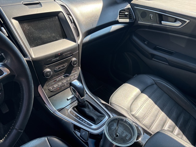 2018 Ford Edge SEL photo 3