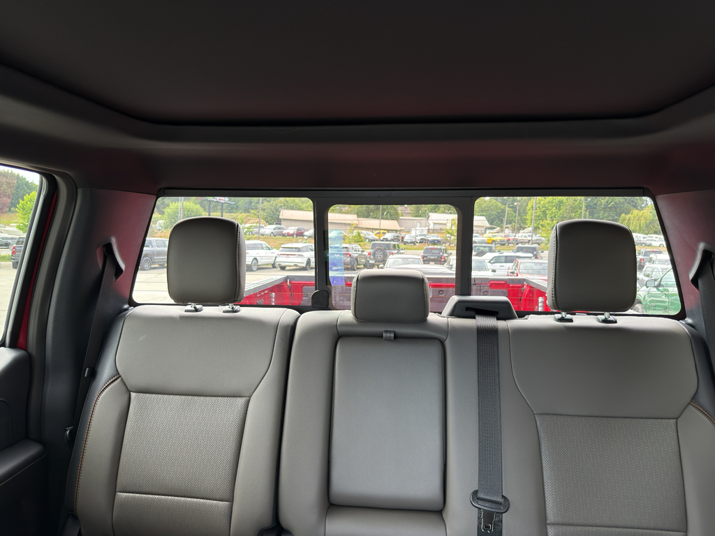 2025 Ford F-150 Lariat photo 25