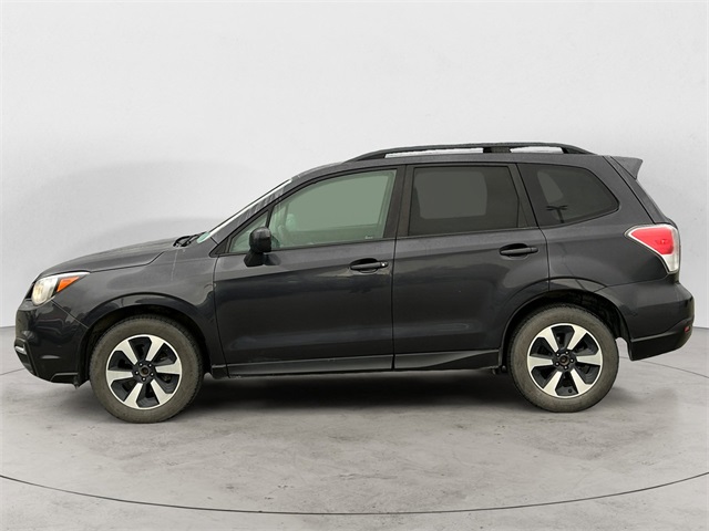 2018 Subaru Forester Premium photo 2