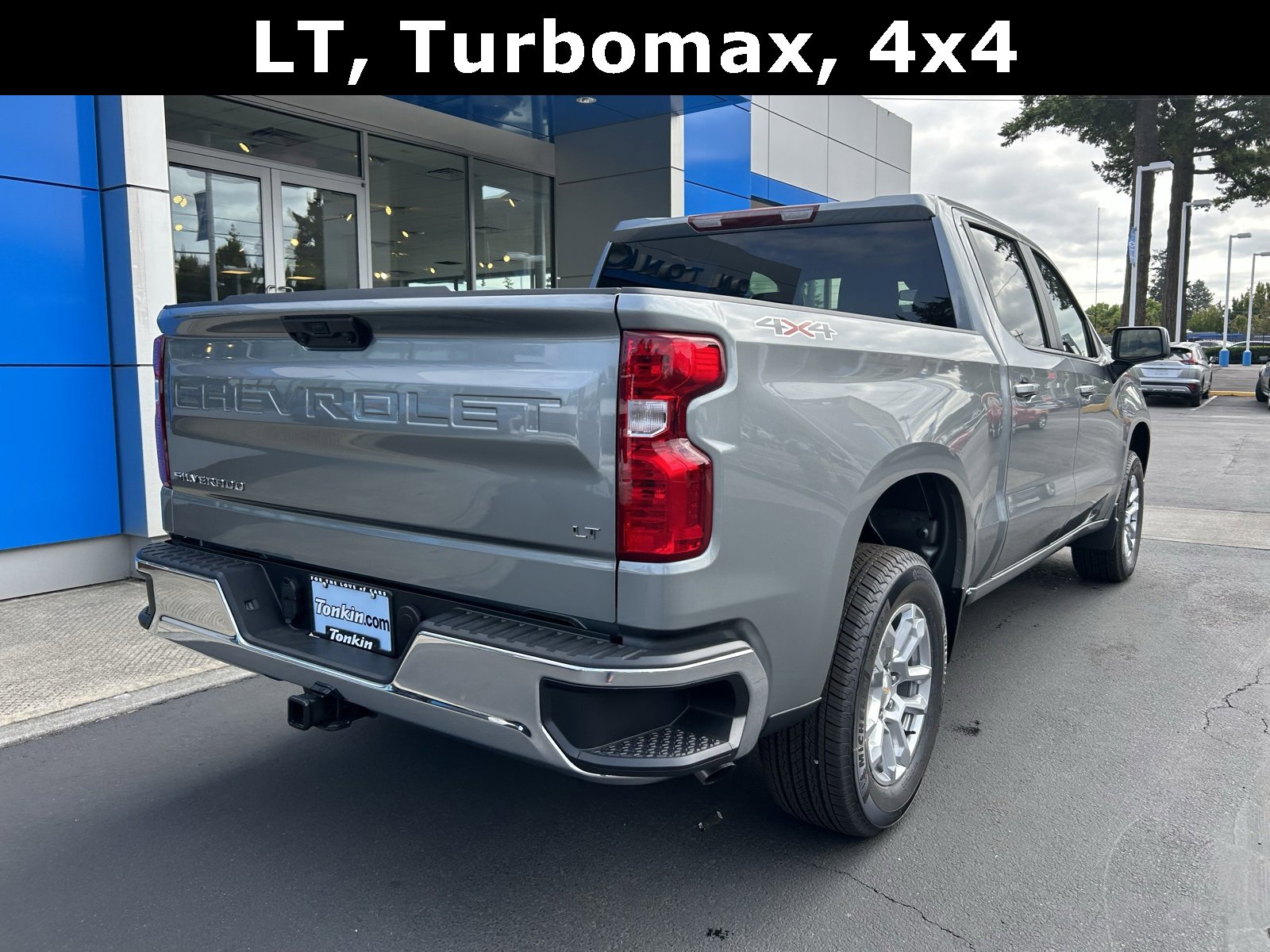 2025 Chevrolet Silverado 1500 LT photo 6