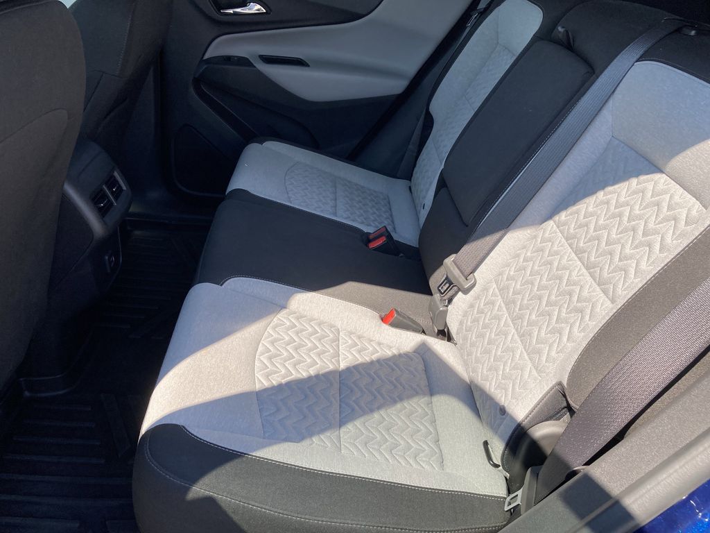 2022 Chevrolet Equinox LS photo 28