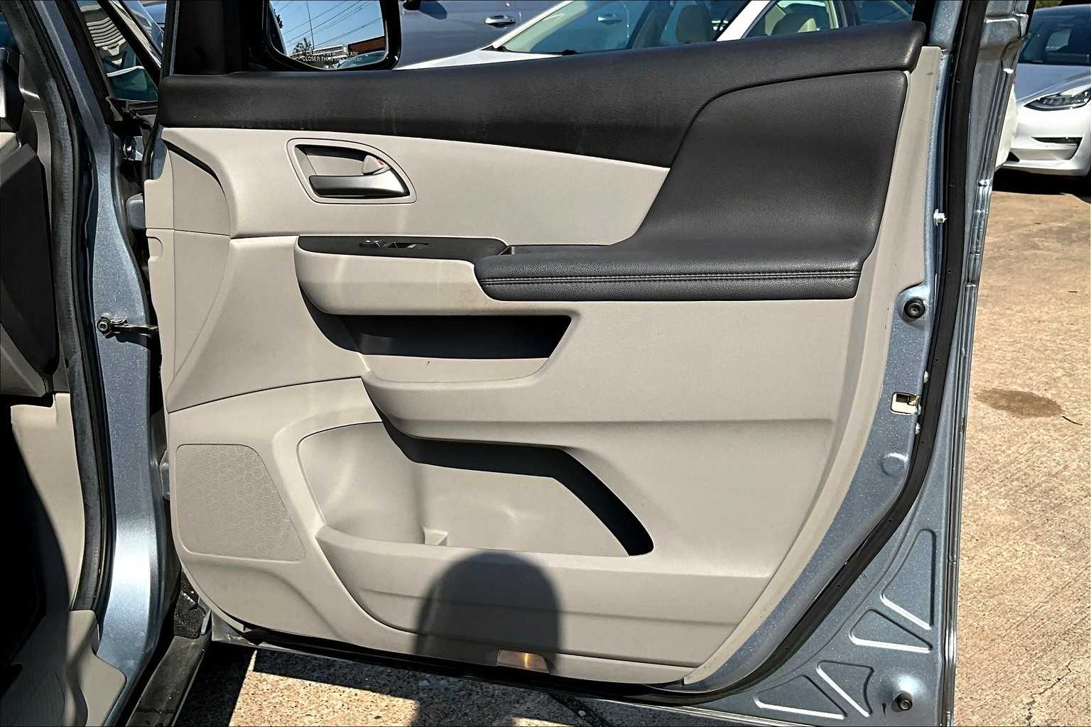 2012 Honda Odyssey EX-L photo 21