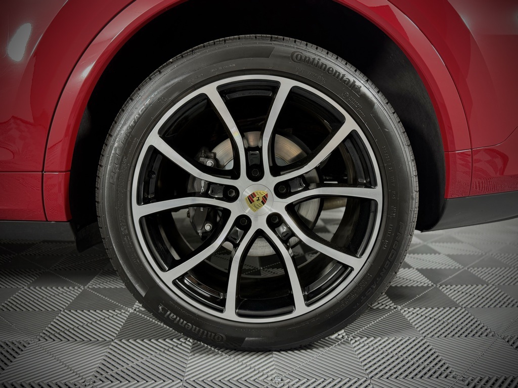 2023 Porsche Cayenne Coupe photo 15
