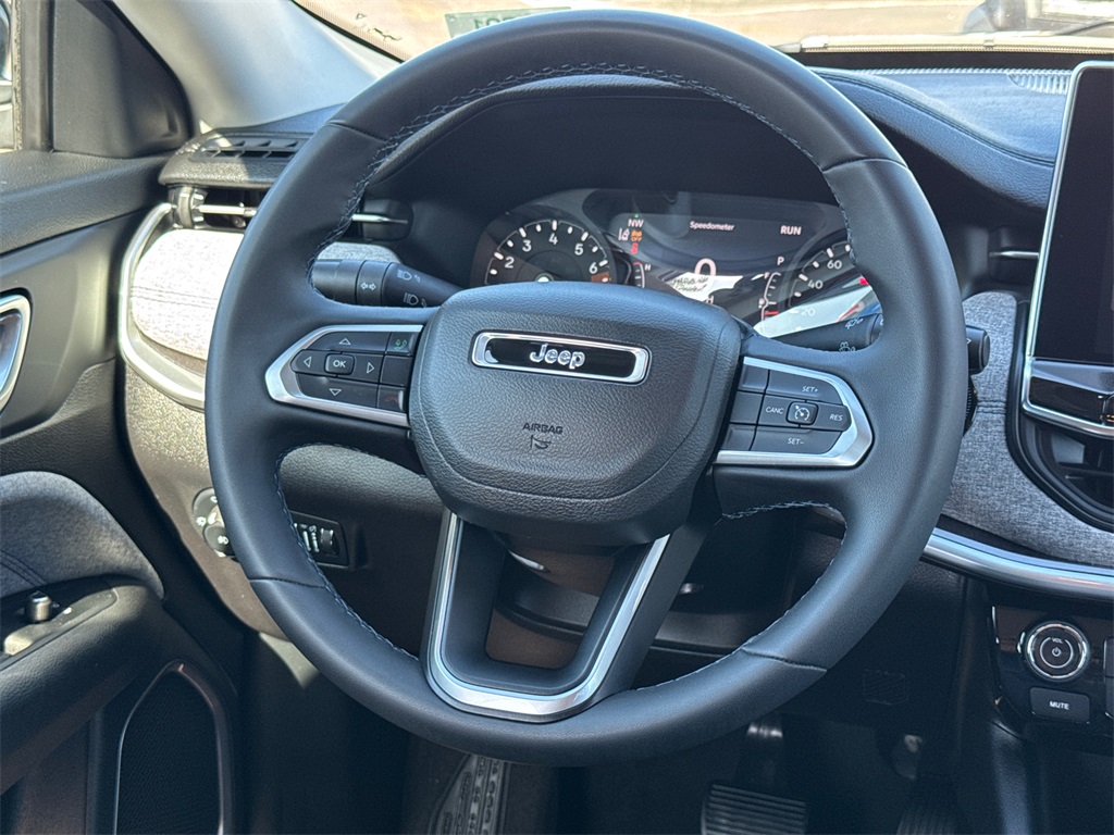 2022 Jeep Compass Latitude photo 19