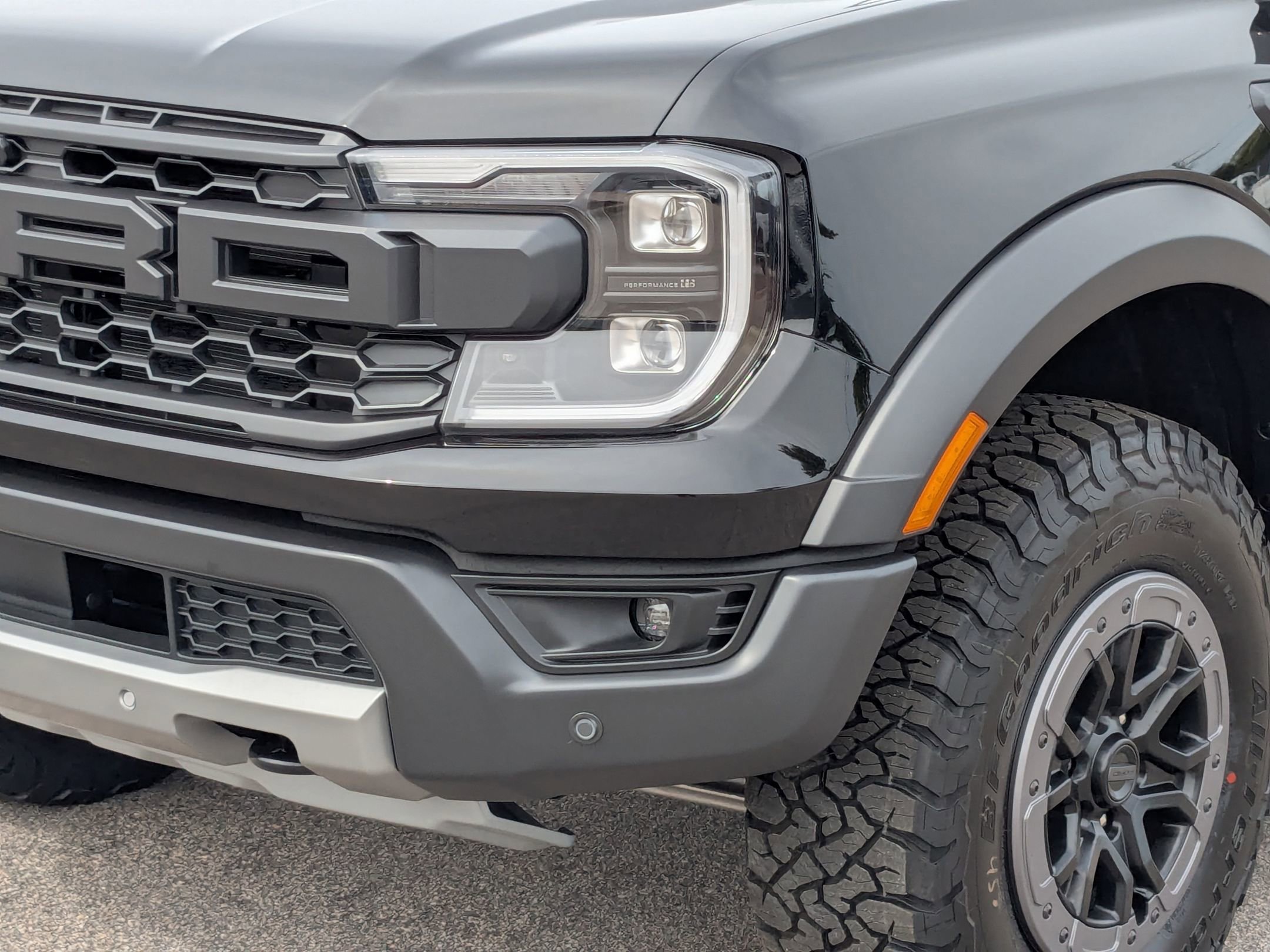 2025 Ford Ranger Raptor photo 2