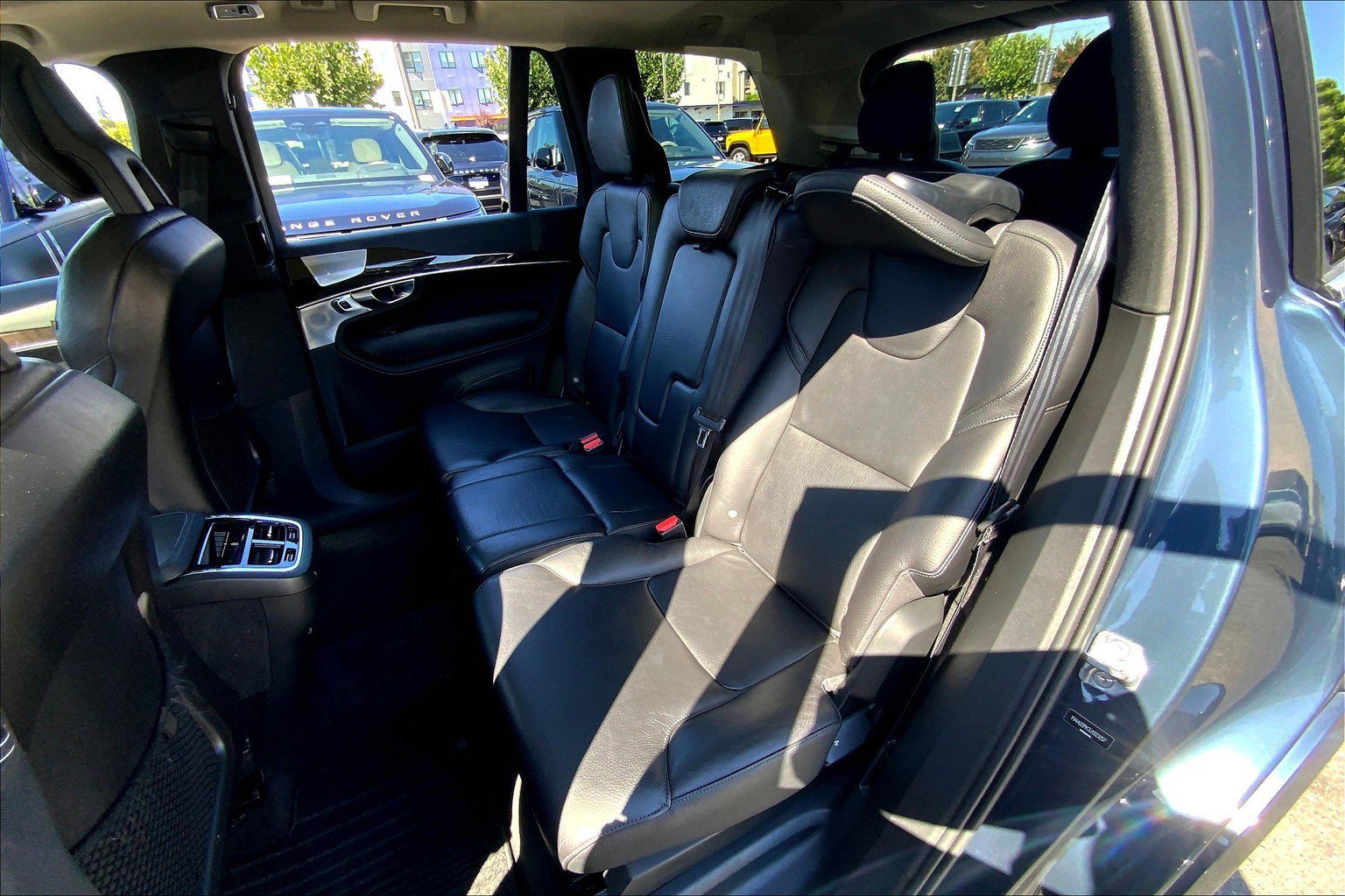 2018 Volvo XC90 Momentum photo 21