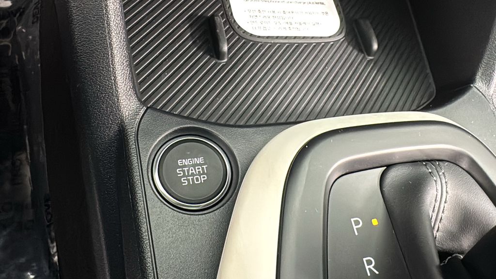 2025 Kia K4 GT-Line photo 21