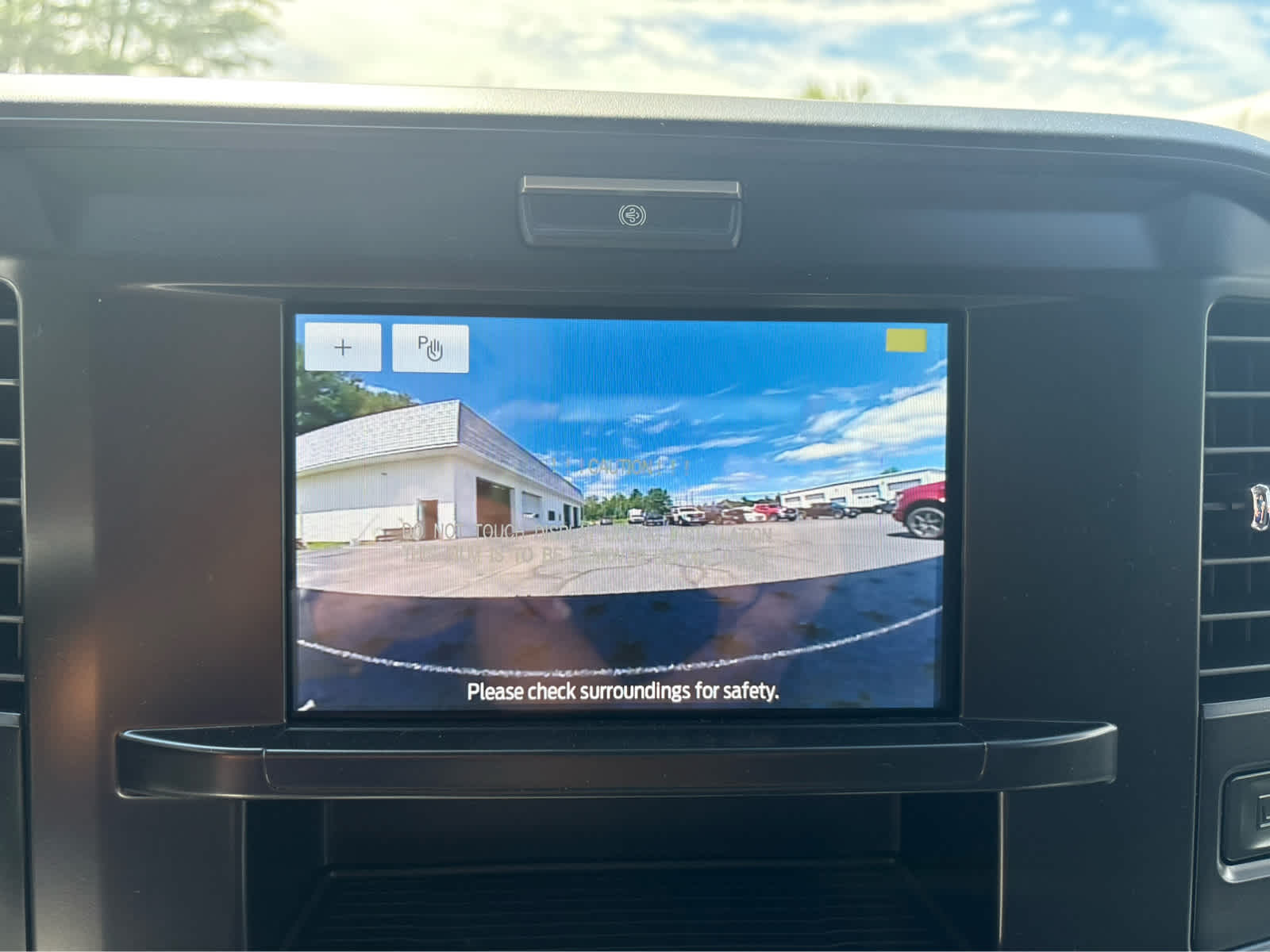 2025 Ford F-350 Super Duty Chassis Cab XLT - Photo 39