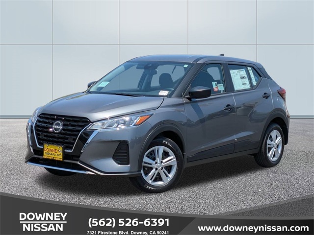 2025 Nissan KICKS PLAY Base