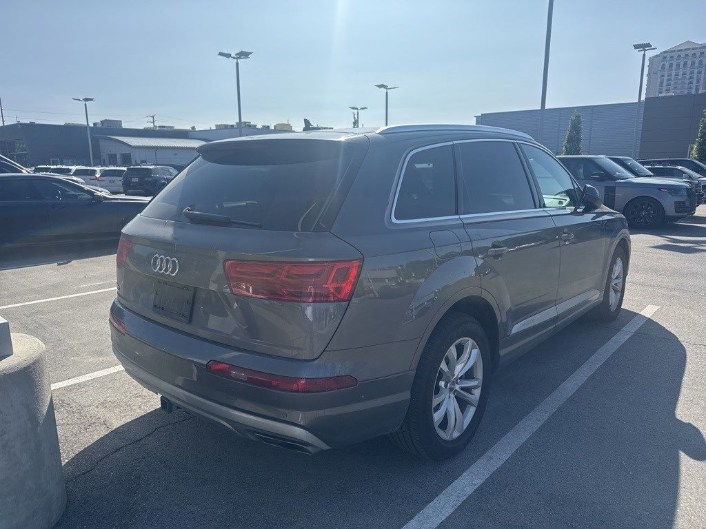 2019 Audi Q7 Premium Plus photo 3